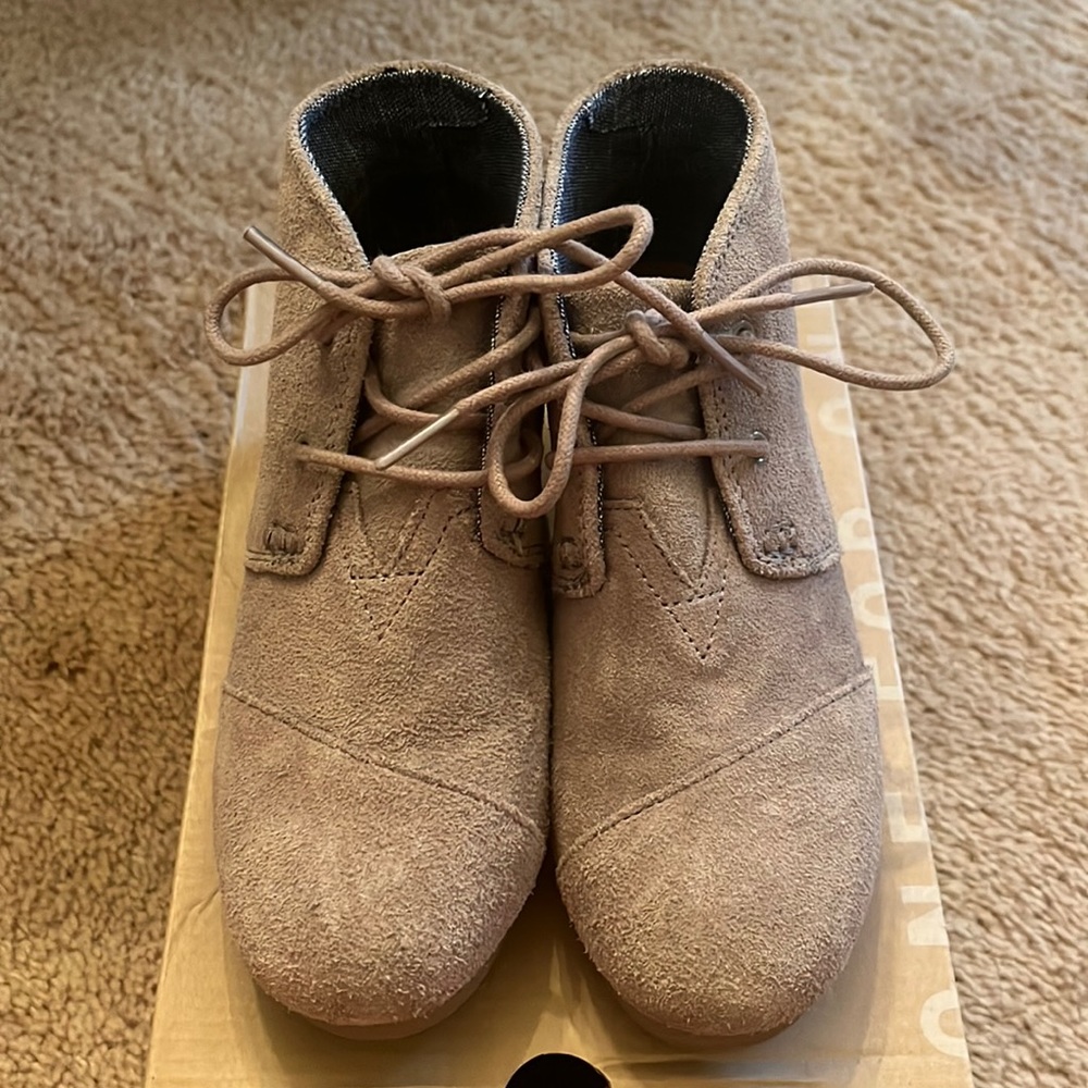 Toms Wedge booties